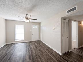 802  Las Palmas Drive , Grand Prairie Texas 75052