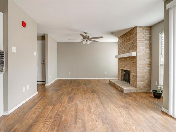 5806  Marvin Loving Drive  212, Garland Texas 75043