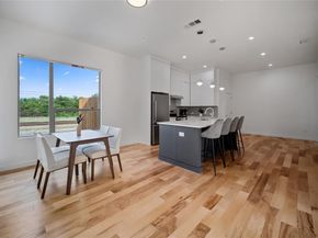 1350  Strickland Street , Dallas Texas 75216