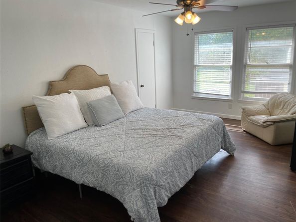 3563  South Drive , Fort Worth Texas 76109