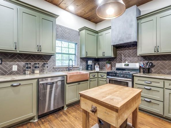 705 S Glasgow Drive , Dallas Texas 75223