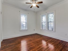 6  Chase Court , Fort Worth Texas 76110