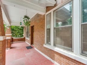 6  Chase Court , Fort Worth Texas 76110
