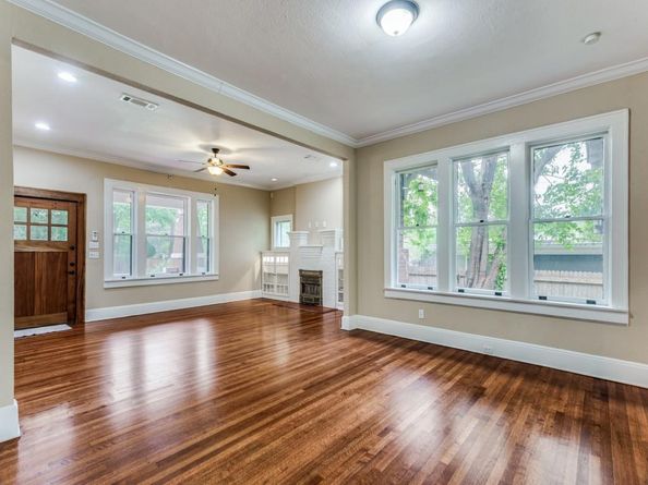 6  Chase Court , Fort Worth Texas 76110