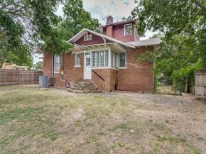 6  Chase Court , Fort Worth Texas 76110