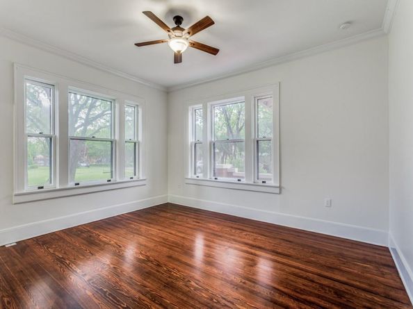 6  Chase Court , Fort Worth Texas 76110