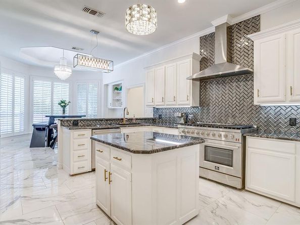 1227  Whispering Oaks Drive , DeSoto Texas 75115