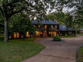 1227  Whispering Oaks Drive , DeSoto Texas 75115