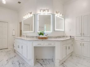 1227  Whispering Oaks Drive , DeSoto Texas 75115