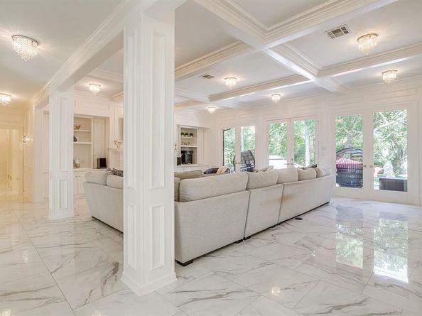 1227  Whispering Oaks Drive , DeSoto Texas 75115