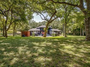 1227  Whispering Oaks Drive , DeSoto Texas 75115
