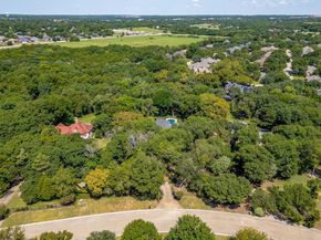1227  Whispering Oaks Drive , DeSoto Texas 75115