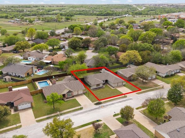 9929  Farmington Drive , Benbrook Texas 76126