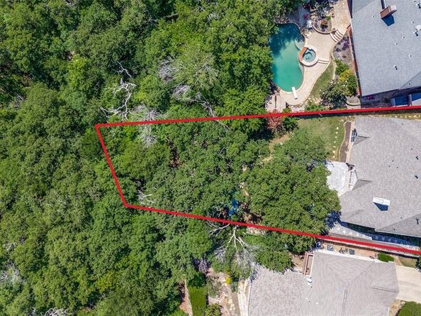 2704  Crestwood Lane , Highland Village Texas 75077