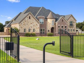 1311  Appaloosa Circle 