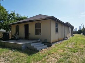 3210  Bataan Street , Dallas Texas 75212