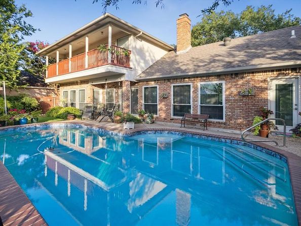 9952  Wandering Way Street , Benbrook Texas 76126