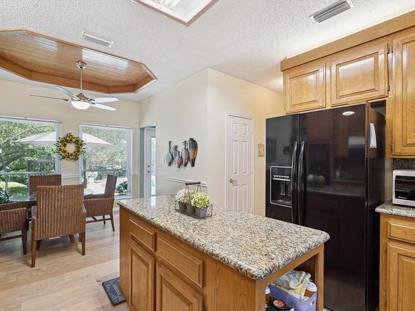 9952  Wandering Way Street , Benbrook Texas 76126