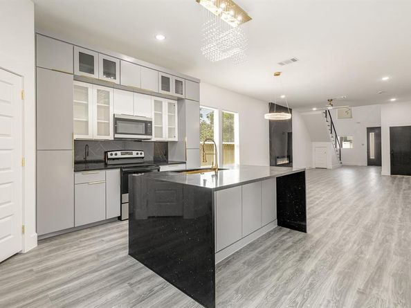 5116  Wynell Street , Dallas Texas 75241