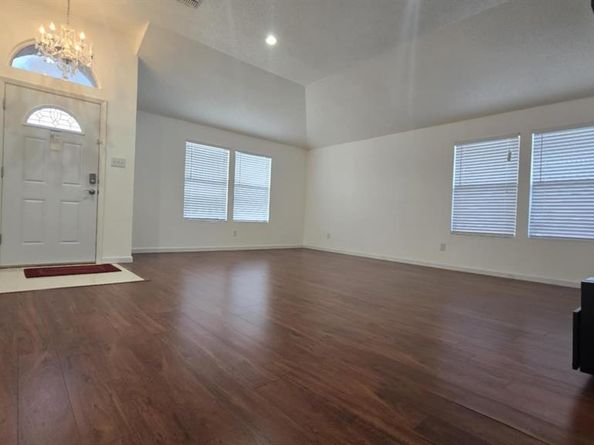 808  Wilmor Court , Arlington Texas 76018