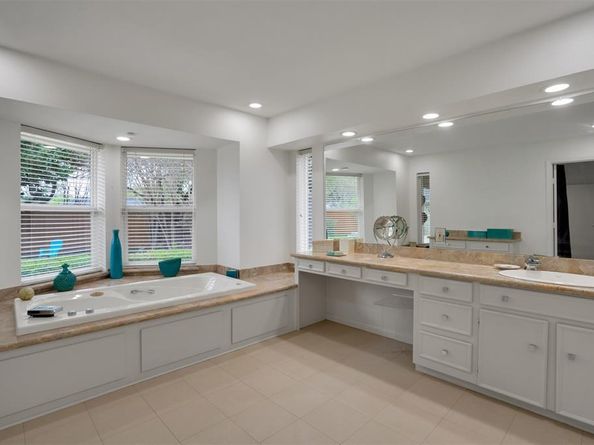 6624  Glenhurst Drive , Dallas Texas 75254