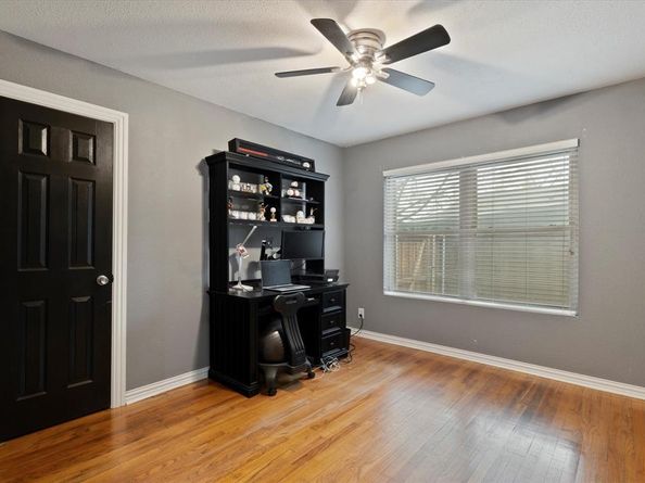 1411  Oriole Lane , Garland Texas 75042
