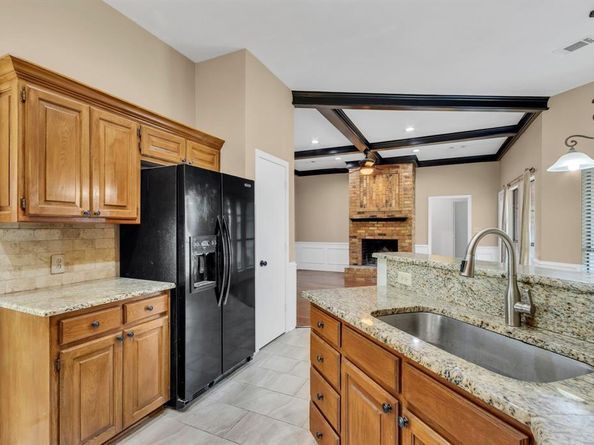 1112  Pawnee Trail , Carrollton Texas 75007