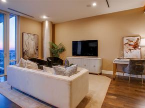 2408  Victory Park Lane  1031, Dallas Texas 75219