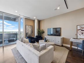 2408  Victory Park Lane  1031, Dallas Texas 75219