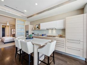 2408  Victory Park Lane  1031, Dallas Texas 75219