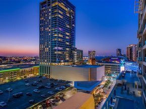 2408  Victory Park Lane  1031, Dallas Texas 75219