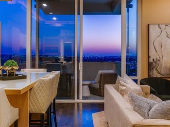 2408  Victory Park Lane 