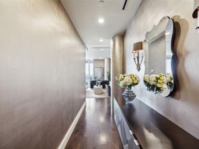 2408  Victory Park Lane  1031, Dallas Texas 75219