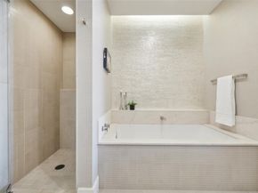 2408  Victory Park Lane  1031, Dallas Texas 75219