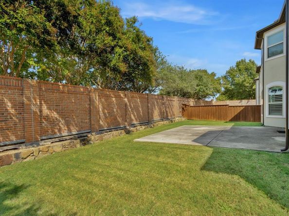 1070  Kenilworth Street , Allen Texas 75013