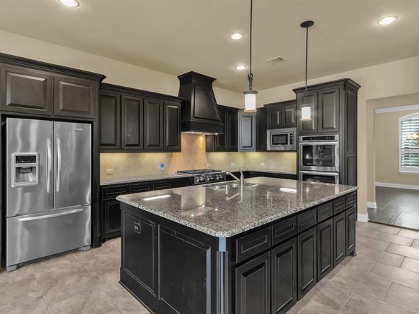 1070  Kenilworth Street , Allen Texas 75013