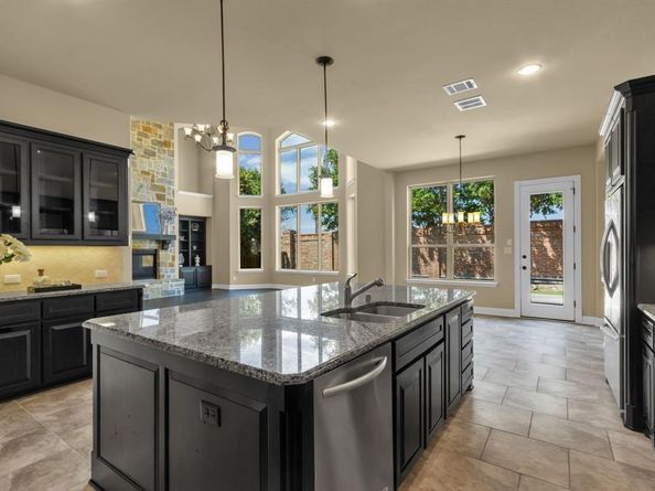 1070  Kenilworth Street , Allen Texas 75013