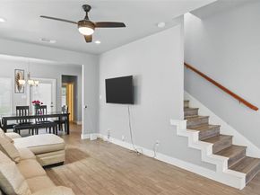1933  Shaw Street , Dallas Texas 75212