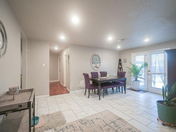 1006  Bandera Lane , Garland Texas 75040