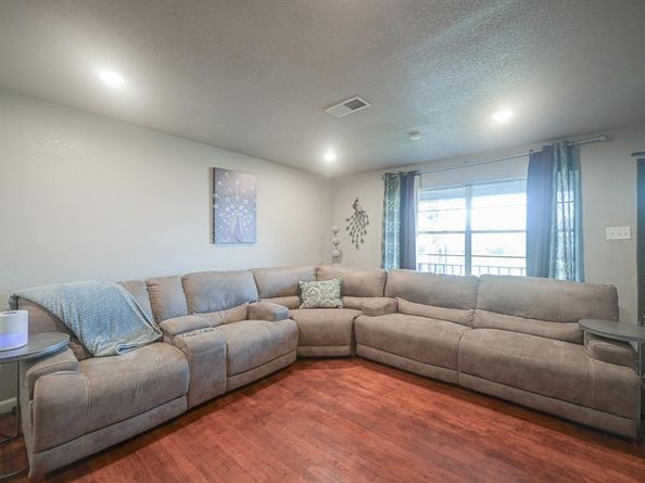 1006  Bandera Lane , Garland Texas 75040
