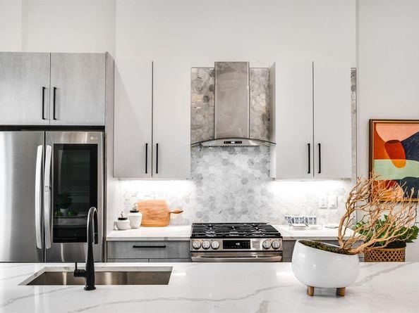 4208  Live Oak Street  201, Dallas Texas 75204