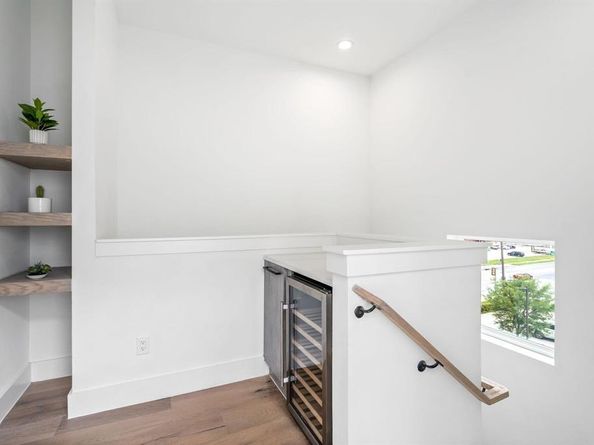 4208  Live Oak Street  201, Dallas Texas 75204