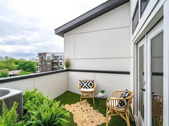 4208  Live Oak Street  201, Dallas Texas 75204