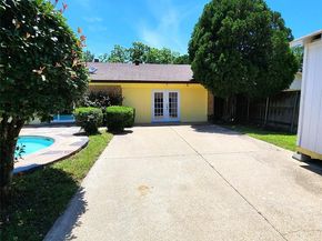 701  Woodcastle Drive , Garland Texas 75040
