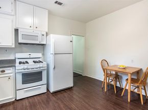 621 N Carroll Avenue , Dallas Texas 75246