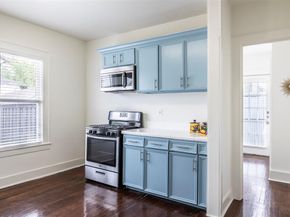 621 N Carroll Avenue , Dallas Texas 75246