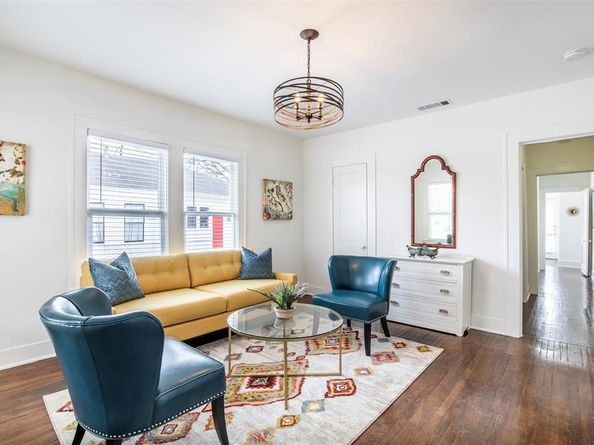 621 N Carroll Avenue , Dallas Texas 75246