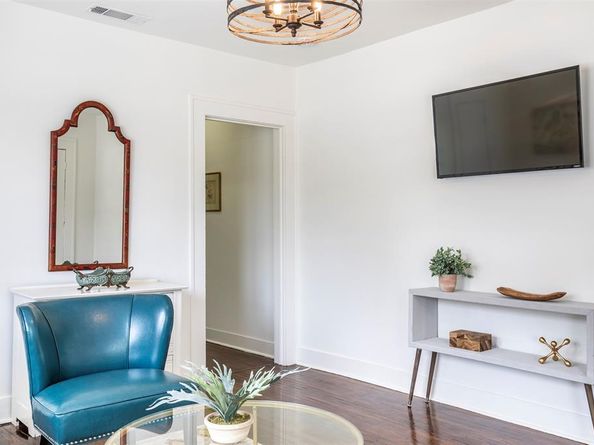 621 N Carroll Avenue , Dallas Texas 75246