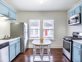 621 N Carroll Avenue , Dallas Texas 75246