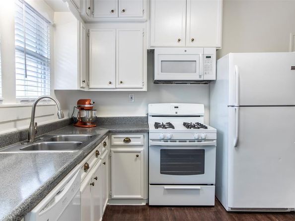 621 N Carroll Avenue , Dallas Texas 75246